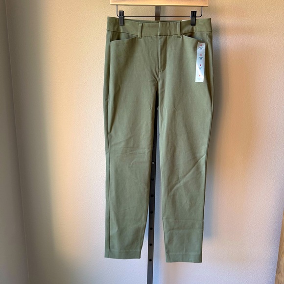 NWT Old Navy olive green high rise pixie ankle pants size 8 - Picture 1 of 9